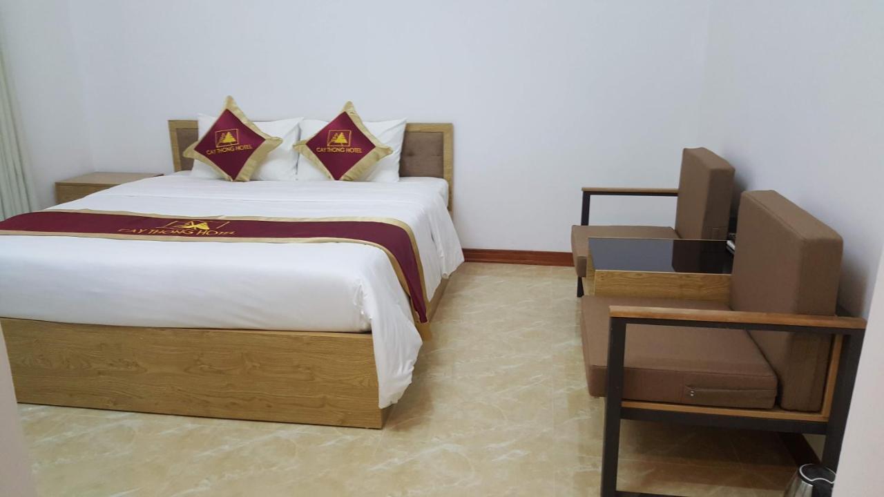 Khach San Cay Thong Hotell Tam Ðảo Exteriör bild