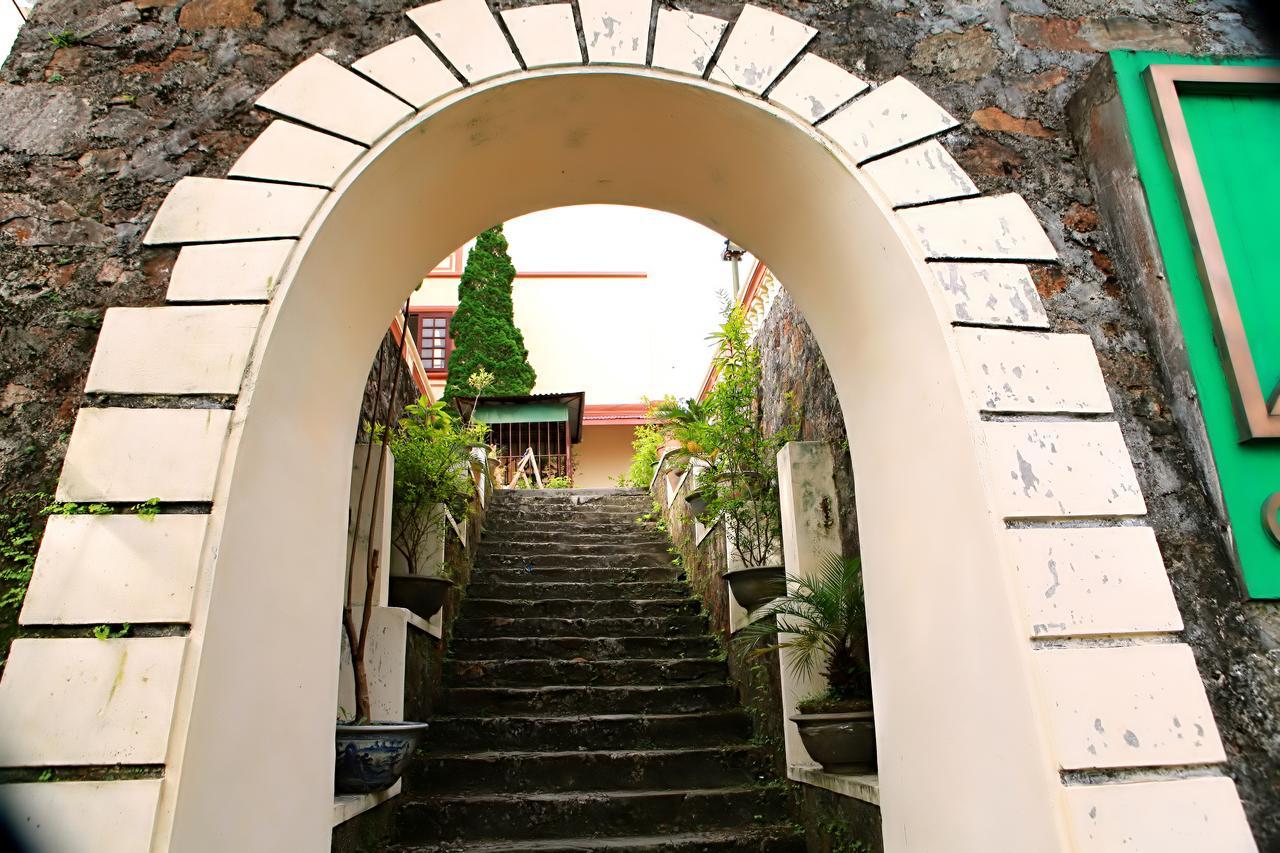 Khach San Cay Thong Hotell Tam Ðảo Exteriör bild