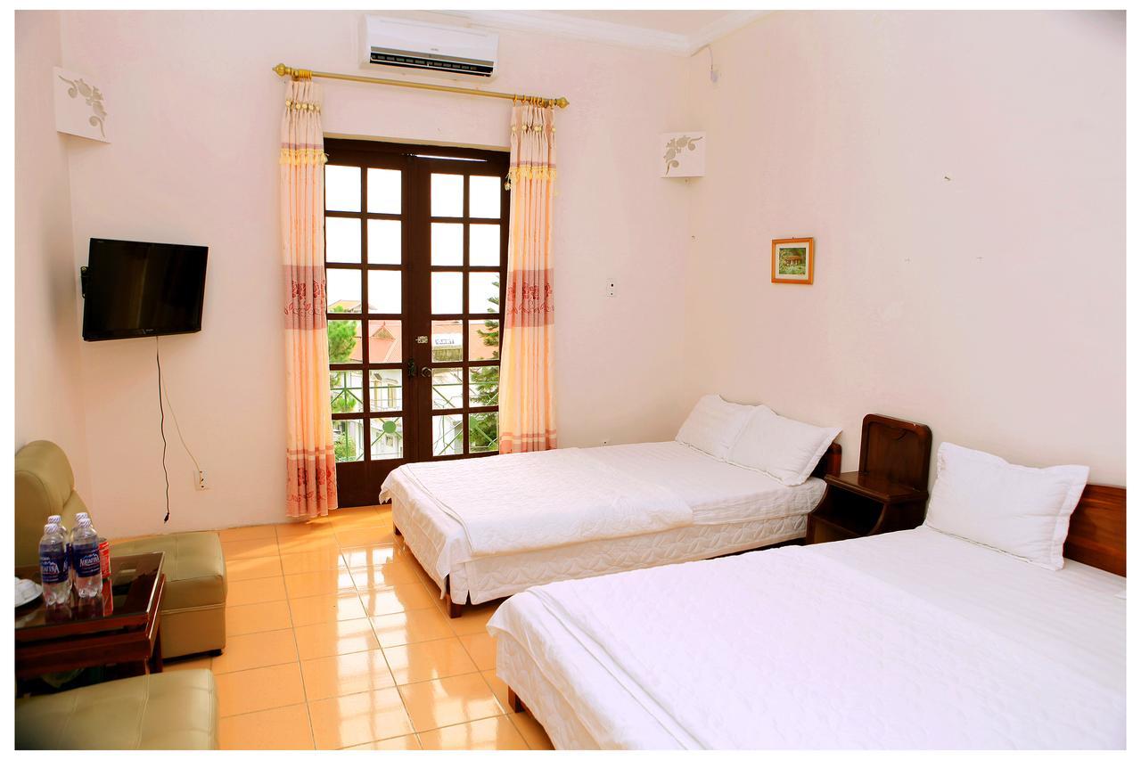 Khach San Cay Thong Hotell Tam Ðảo Exteriör bild
