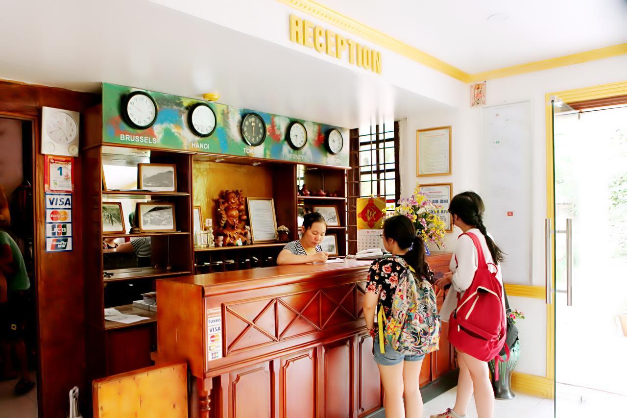 Khach San Cay Thong Hotell Tam Ðảo Exteriör bild